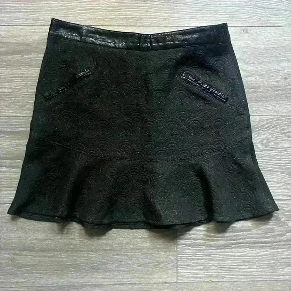 La Petite Française Black Sparkle Tulip Hem Patent Leather Accents Mini 38EU/6US - Picture 1 of 8